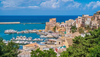 Castellammare del Golfo Panoramik görme, Trapani yakınlarındaki güzel köy, Sicilya, İtalya.