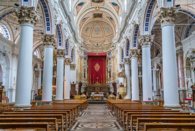 Modica San Pietro Katedrali (Saint Peter) ana sunak. Sicilya, Güney İtalya. Temmuz-05-2018