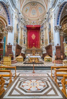 Modica San Pietro Katedrali (Saint Peter) ana sunak. Sicilya, Güney İtalya. Temmuz-05-2018