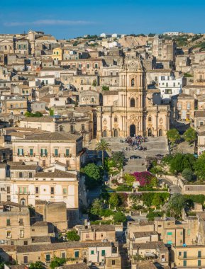 Modica panoramik görünümü, Ragusa eyaletinin şaşırtıcı şehir, Sicilya İtalyan bölgesinde (Sicilya).