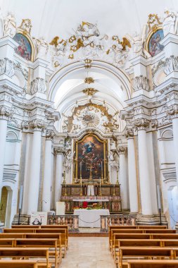 Noto 'daki Santa Chiara Kilisesi' nde kapalı mekan. Syracuse ili, Sicilya, İtalya. Temmuz-12-2018