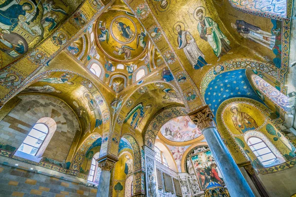 โดมทองค บพระคร ในบ ในมาร โบสถ เซนต แมร ของพลเร อเอก Palermo — ภาพถ่ายสต็อก