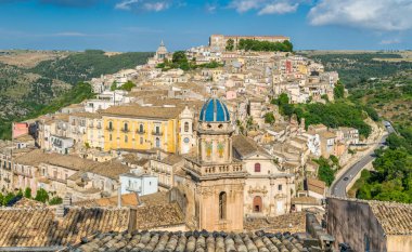 Ragusa Ibla'nın panoramik manzarası, Sicilya'daki barok kasaba (Sicilya), Güney İtalya.