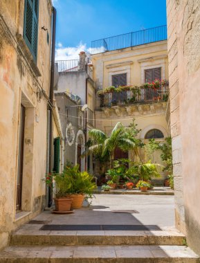 Ragusa Ibla'da bir yaz gününde manzara, Sicilya, Güney İtalya.