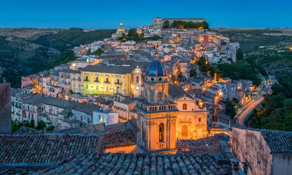 Ragusa Ibla akşam, Sicilya (Sicilya), güney İtalya.