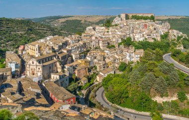 Ragusa Ibla'nın panoramik manzarası, Sicilya'daki barok kasaba (Sicilya), Güney İtalya.