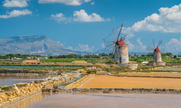 Marsala ve Trapani, Sicilya yakınlarındaki 