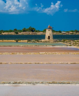 Marsala ve Trapani, Sicilya yakınlarındaki 