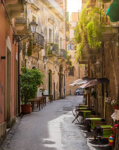 Uma Estrada Estreita Pitoresca Ortigia Siracusa Cidade Velha Sicília Sul — Fotografia de Stock