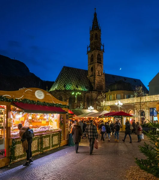 Kerstmarkt Bolzano Avond Trentino Alto Adige Italy December 2018 — Stockfoto