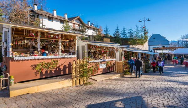 Het Kleine Pittoreske Dorpje Soprabolzano Renon Tijdens Christimas Tijd December — Stockfoto