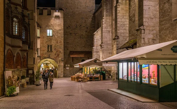 Bressanone Tijdens Kersttijd Avond Trentino Alto Adige Noord Italië December — Stockfoto