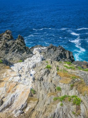 Seixo Branco'da doğal deniz manzarası, Oleiros yakınlarında, A Coruna Eyaleti, Galiçya