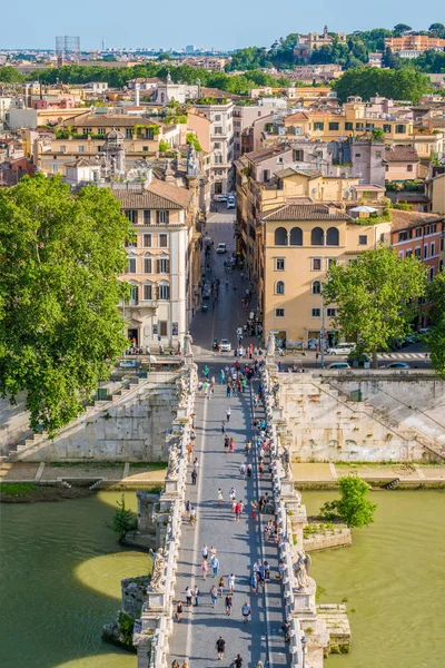 Ponte Sant Angelo Visto Castel Sant Angelo Soleggiato Pomeriggio Estate — Foto Stock