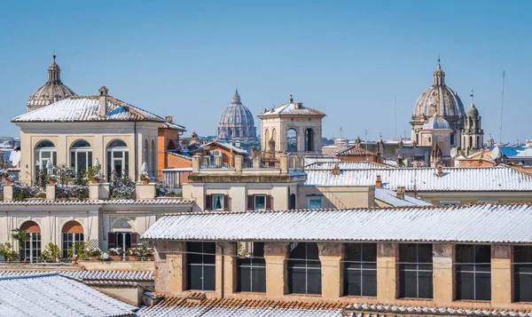 Neve Roma Fevereiro 2018 Vista Panorâmica Telhados Cobertos Neve Terraço — Fotografia de Stock