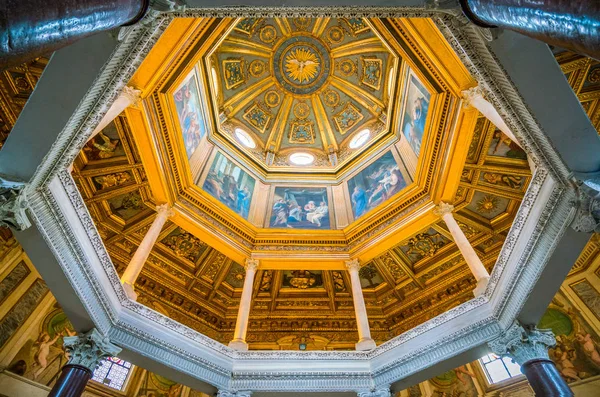 拉特兰巴普蒂斯特利 圣乔瓦尼在丰特 附近的圣约翰大教堂在罗马 意大利 2017年11月21日 — 图库照片