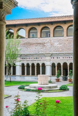 Roma'daki Aziz John Lateran Bazilikası'nın manastırı. Ekim-15-2017