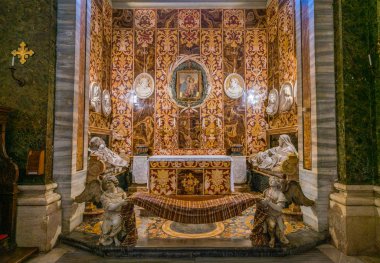 Roma'da San Girolamo della Carita Kilisesi Francesco Borromini tarafından Spada Şapel, İtalya. Mart-24-2019