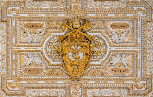 Paulus Escudo Armas Techo Del Pórtico Basílica San Pedro Roma — Foto de Stock