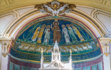 Roma'daki Trastevere Kilisesi'nde Santa Cecilia apsisindeki Bizans mozaiği, İtalya. Ocak-20-2018