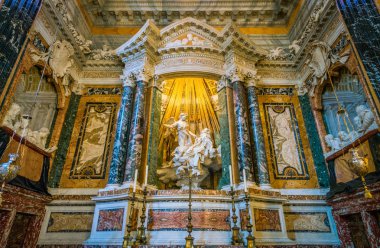Roma'daki Santa Maria della Vittoria Kilisesi'nde Azize Teresa'nın Ecstasy'si. 12-Aralık 2017