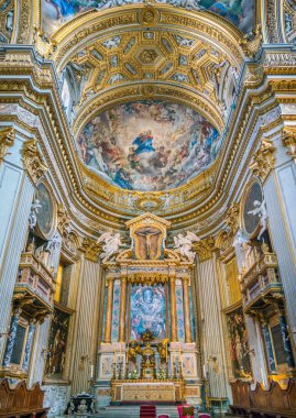 Vallicella Santa Maria Kilisesi ana sunak (veya Chiesa Nuova), Roma, İtalya. Nisan-18-2018