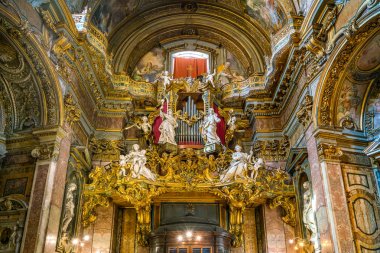 Roma, İtalya 'daki Santa Maria Maddalena Kilisesi' nin iç mekanı. Eylül-15-2018