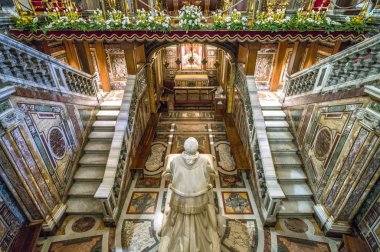 Roma'da Santa Maria Maggiore Bazilikası Pio Ix heykeli ile crypt, İtalya. Nisan-07-2018
