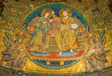 Bakire Taç Giyme, Roma Santa Maria Maggiore Bazilikası Jacopo Torriti tarafından mozaik, İtalya. Nisan-07-2018
