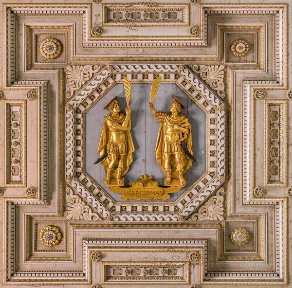 Detail Stropu Baziliky Svatého Jana Pavla Sochami Svatých Caelian Hill — Stock fotografie