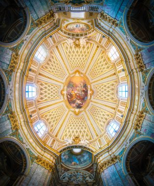Roma'da Santissima Trinit degli Spagnoli Kilisesi'nin inanılmaz kubbe, İtalya. Nisan-12-2018