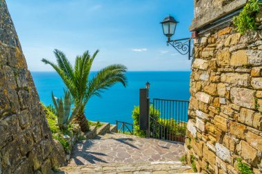 Castellabate'de manzara. Cilento, Campania, Güney İtalya.