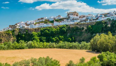 Arcos de la Frontera'da manzara, Cadiz eyaleti, Endülüs, İspanya.