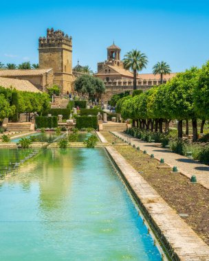 Güzel Alcazar de los Reyes Cristianos (Hıristiyan Hükümdarlar Alcazar) Cordoba, Endülüs, İspanya.