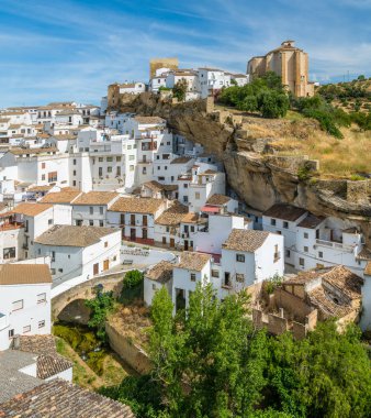 Setenil de las Bodegas güzel köy, Cadiz Provice, Endülüs, İspanya.
