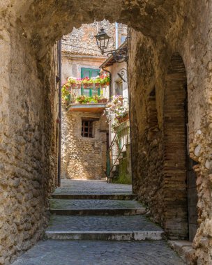 Rieti Eyaleti Bocchignano güzel köyde Manzara manzara, Lazio, İtalya.