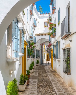 Pitoresk Cordoba Yahudi Mahallesi'nde manzara. Endülüs, İspanya.