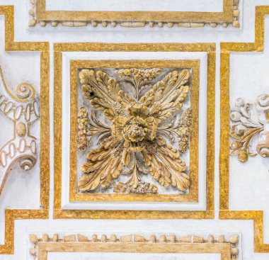 Cordoba Mezquita Katedrali korosunda kasa detay. Endülüs, İspanya. Temmuz-03-2019