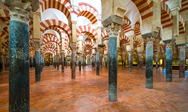 Vista Panoramica Interna Nella Moschea Cattedrale Cordova Andalusia Spagna Giugno — Foto Stock