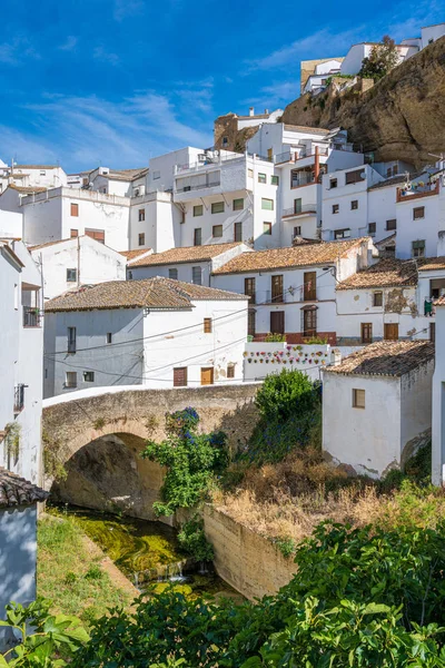 Gyönyörű Falu Setenil Las Bodegas Egy Napos Nyári Reggelen Cadiz — Stock Fotó