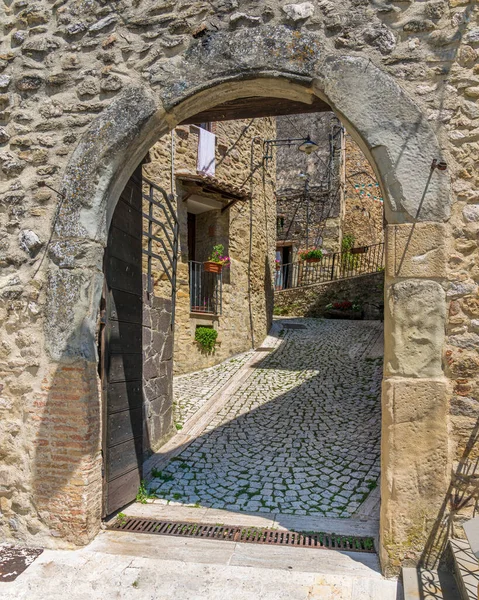 Krásná Vesnice Poggio Vittiano Blízkosti Lago Del Salto Provincie Rieti — Stock fotografie