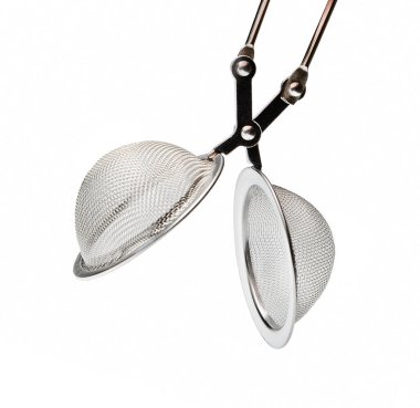 Çay süzgeci açıldı. Close. Beyaz izole arka plan. Yan görünüm.