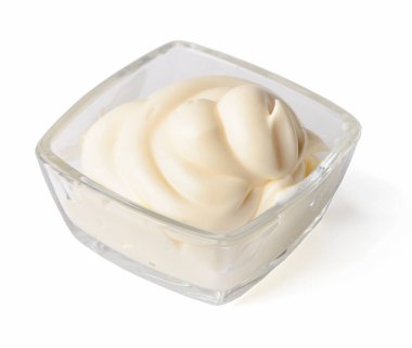 Beyaz arka plan üzerinde izole cam mayonez. Üst yan görünüm.