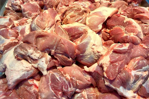 部分猪肉在托盘出售在超市 — 图库照片