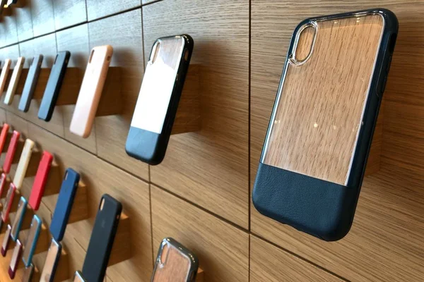 Bangkok Thailand Nov 2018 Kasus Seri Apple Iphone Tergantung Dinding — Stok Foto