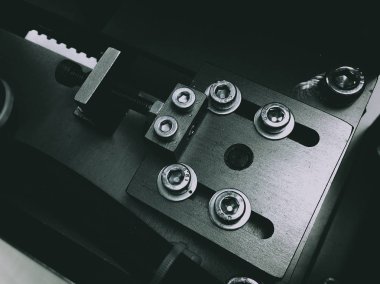 Kelepçe için fabrikada iş bölümüyle fikstür