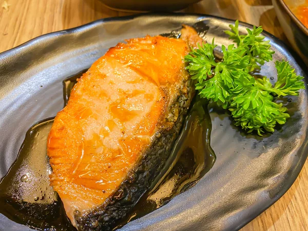 Salmão Grelhado Com Molho Teriyaki Mesa — Fotografia de Stock