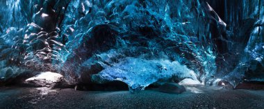 Buz mağarasının manzara manzarası, Vatnajokull Ulusal Parkı, Skaftafell, İzlanda