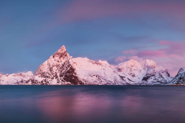 Vista Panorámica Del Lago Las Montañas Nieve —  Fotos de Stock
