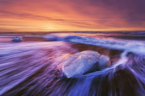 Malowniczy Widok Fale Morskie Zachodzie Słońca — Zdjęcie stockowe